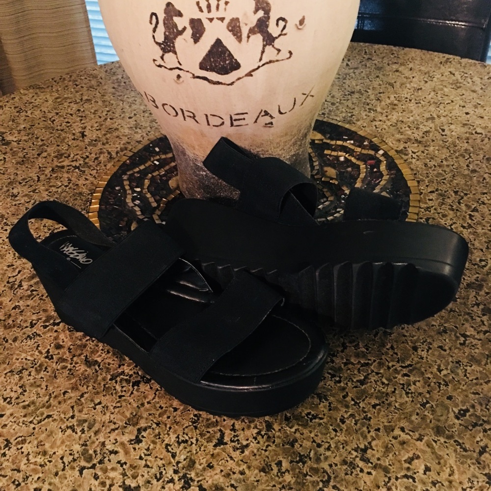 Mosimo platform elastic band sandals- size 8.5